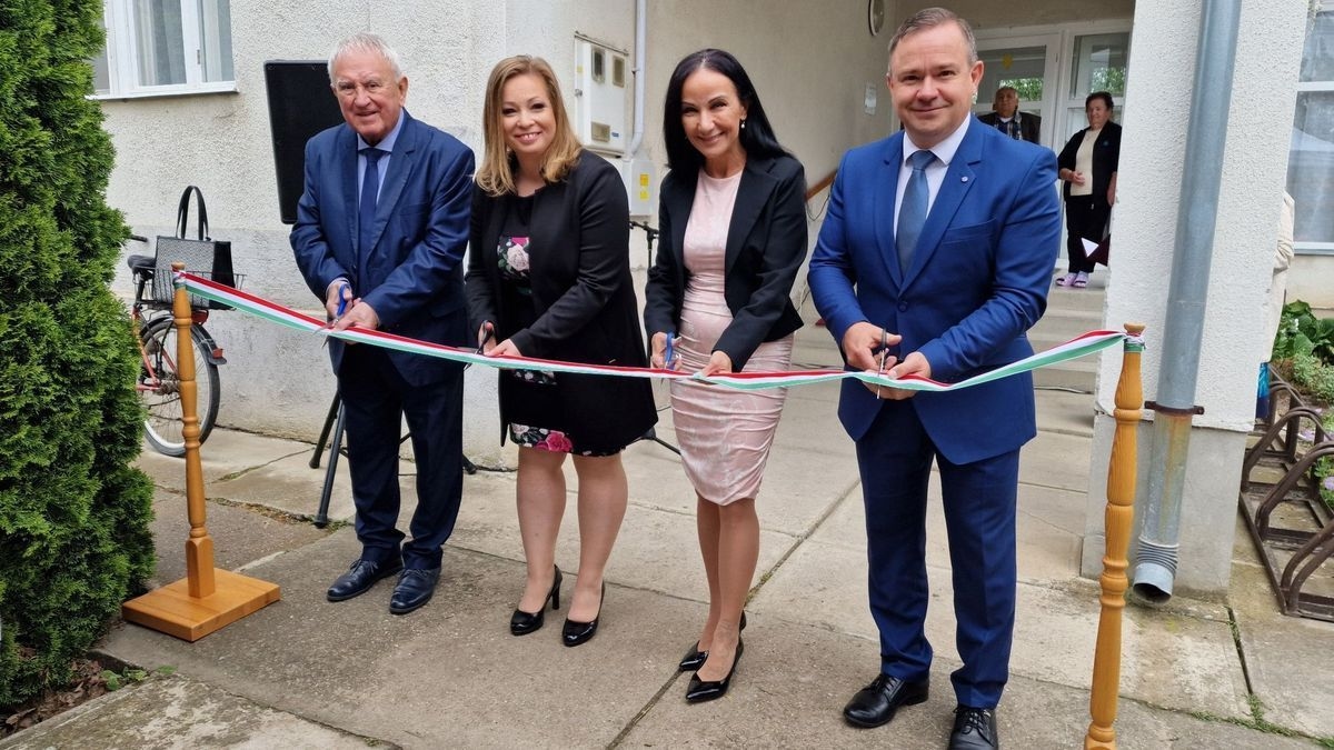 Csökken a várólista, növelik a férőhelyek számát az idősek otthonában