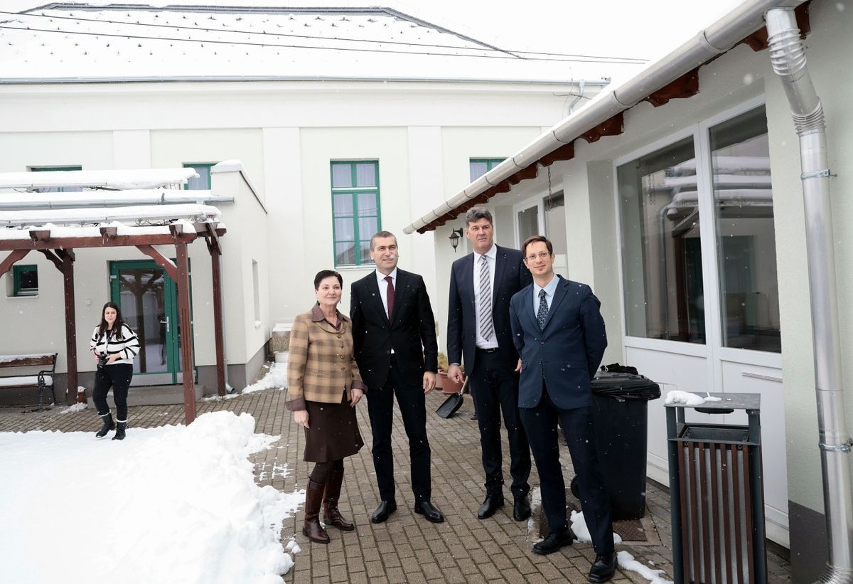 Több mint harminc millió forintból újult meg a röszkei művelődési ház tetőszerkezete